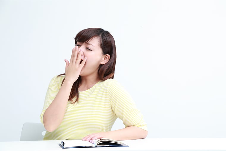 眠気がないのに出る「あくび」は、カラダからの警告サイン？