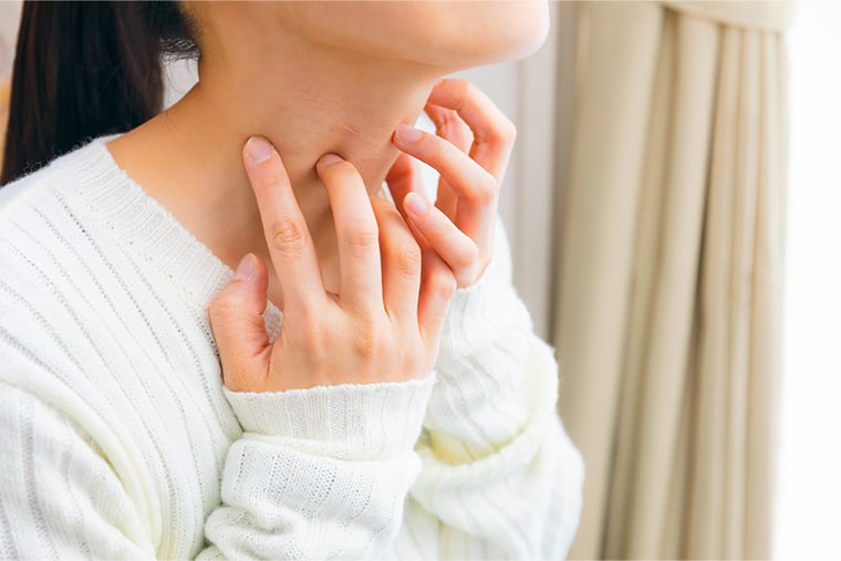 皮膚を無意識に掻いたりむしってしまう…皮膚むしり症とは