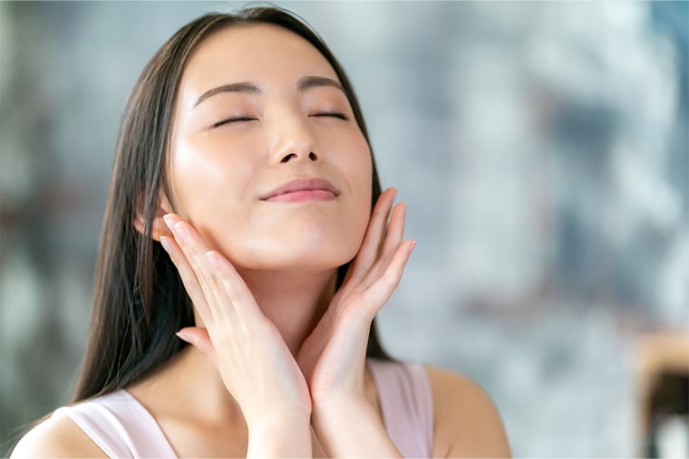目は大きく鼻は高く「理想の顔に近づく」ツボ＆マッサージ