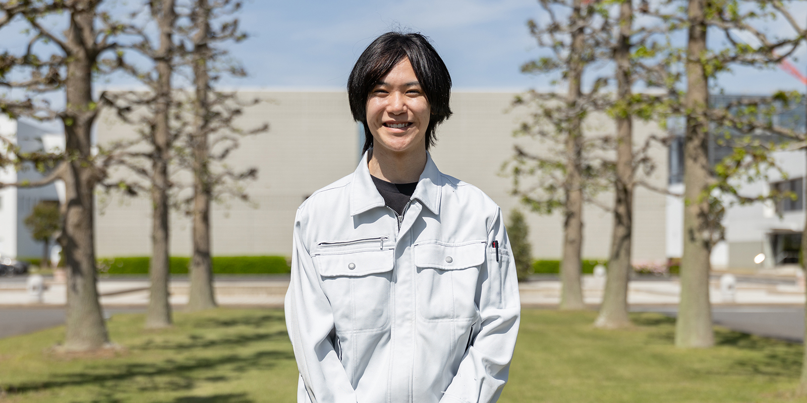 先輩社員の写真