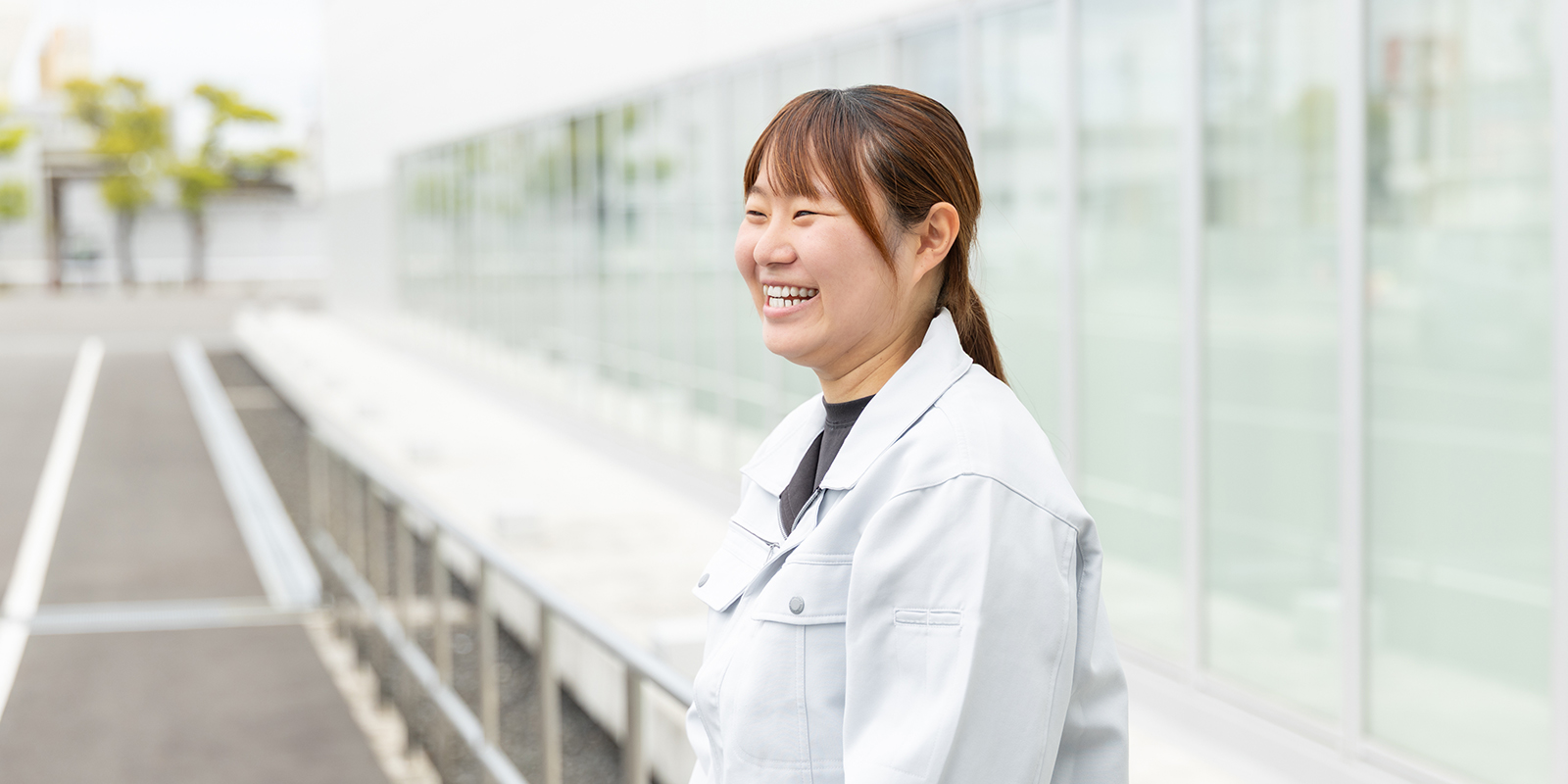 先輩社員の写真